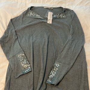 Soft surroundings top